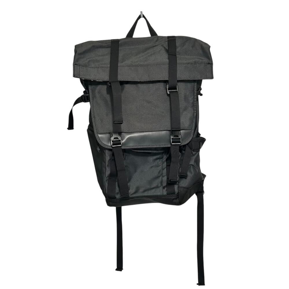 Thule Subterra Travel Backpack 25L Sz Large Black Carryall Gorpcore Performance